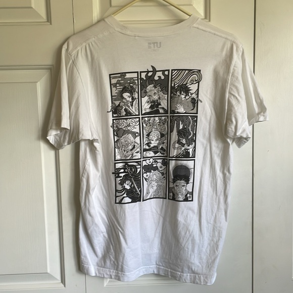 Uniqlo - Demon Slayer / kimetsu no yaiba - Hashira tee. Worn - Picture 5 of 7